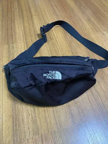 THE NORTH FACE 바디백 블랙