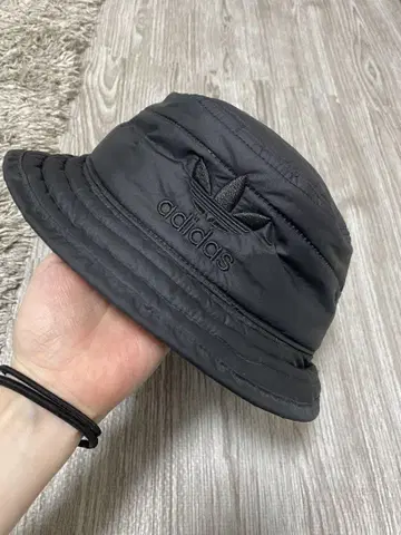 adidas 블랙 버킷햇 OSFY