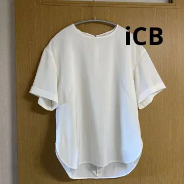 icb 화이트 라운드넥 셔츠 블라우스