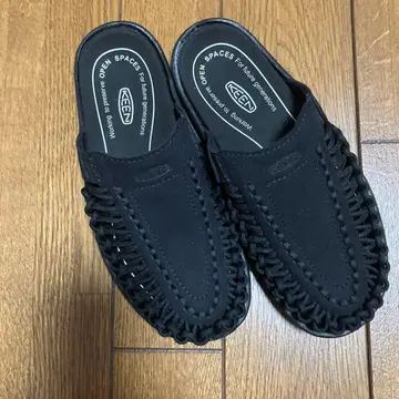 KEEN 블랙 스포츠 샌들