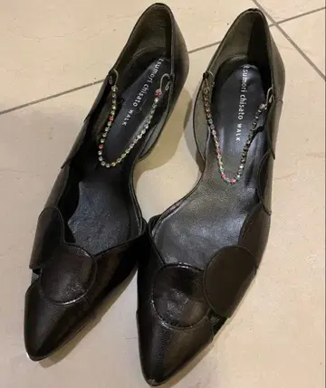 tsumori chisato 블랙 펌프스 비쥬 장식 새상품급 체인