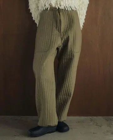 anuke Quilting Line Pants