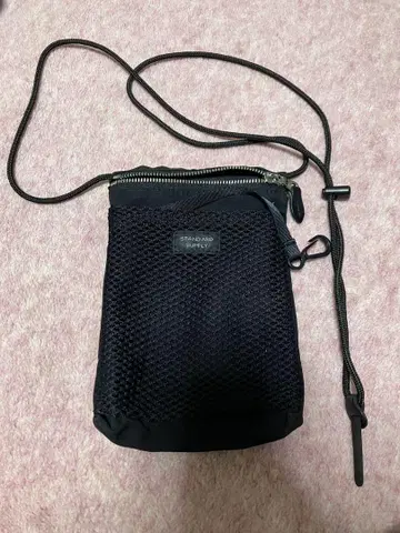 STANDARD 숄더백 블랙 메쉬