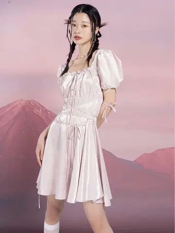 핑크 새틴 미니 원피스 반팔