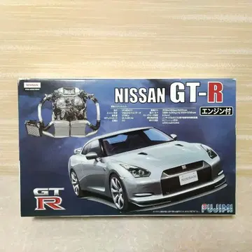 Nissan GT-R 1/24 프라모델 엔진 포함 / 프라모델