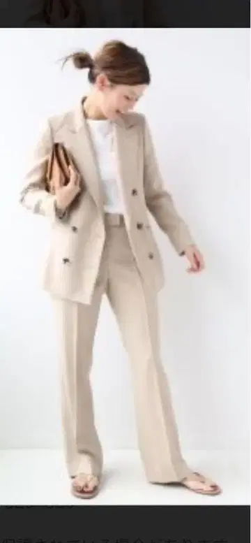 새상품급 EVERYDAY I LIKE. 슬림 플레어 팬츠 베이지