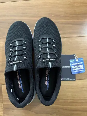 SKECHERS 메모리폼 스니커즈 블랙