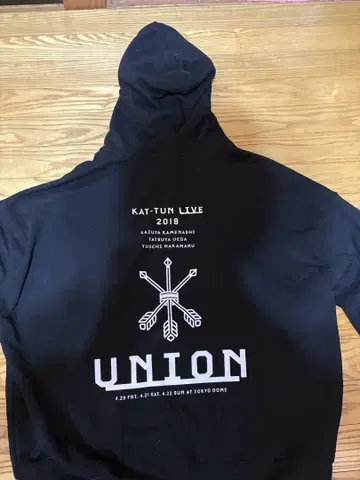 KAT-TUN LIVE 2018 UNION 후드티