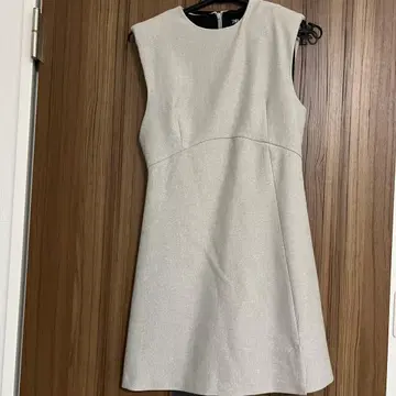 ZARA 라이트 그레이 슬리브리스 원피스