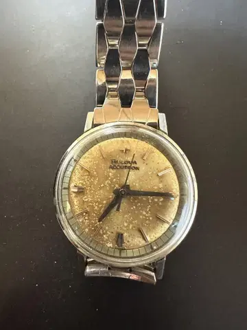 Bulova Accutron 수동 와인딩 시계 골드