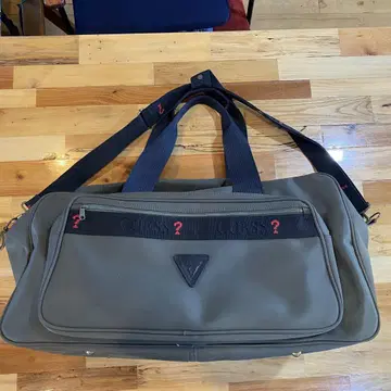 GUESS 보스턴 백 카키색