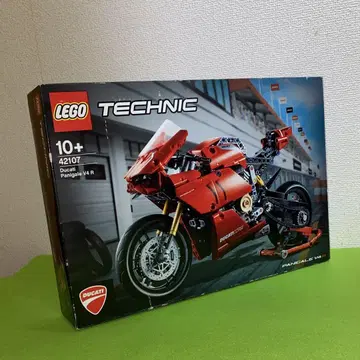 LEGO Technic Ducati Panigale V4 R 42107