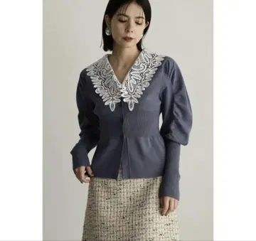 질스튜어트 레이스 칼라 니트 가디건