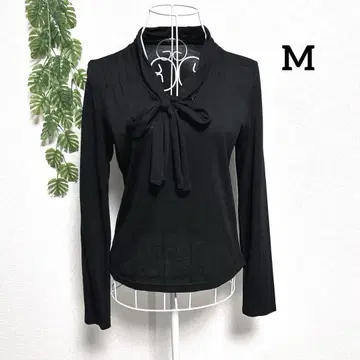 닥스 M 긴팔 T셔츠 리본 포함 블랙 턱 디테일