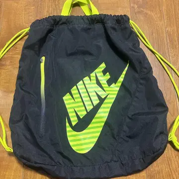 NIKE 형광 그린 로고 백팩