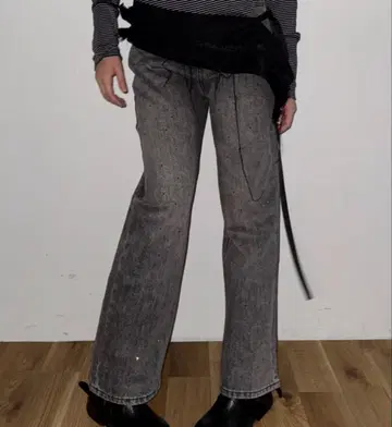 오로라 큐빅 장식 빈티지 루즈 데님 팬츠