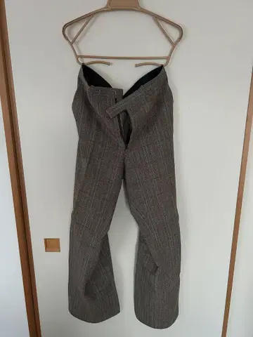 울 혼방 브라운 계열 체크 플레어 팬츠