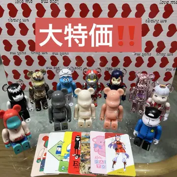 베어브릭 12개