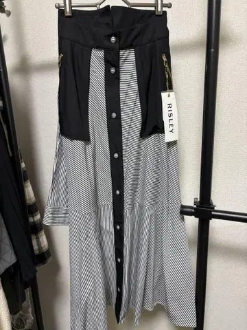 RISLEY 블랙 스트라이프 롱 스커트