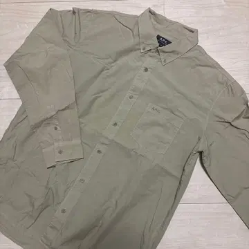 A.P.C. 로고 긴팔 셔츠 M 베이지