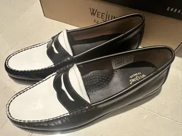 Weejuns 블랙/화이트 로퍼
