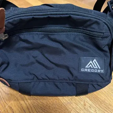 GREGORY 블랙 숄더백