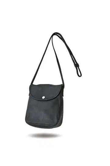phigvel 피그벨 LEATHER POCHETTE