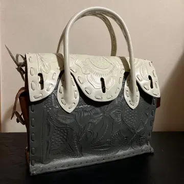 카빙 트라이브스 마에스트라S grace continental