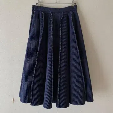 siiilon 네이비 플레어 스커트 새상품급