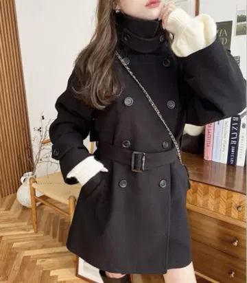 moment+ 니트 멜톤 2WAY 어레인지 칼라 미들 기장 트렌치코트