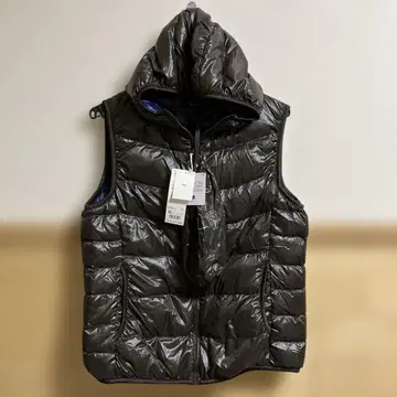 UNIQLO 울트라 라이트 다운 후드 베스트 XL 다크 브라운