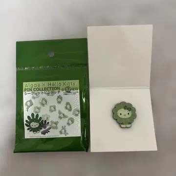 Algae X Hello Kitty 핀 배지