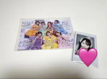 아이돌 단체 사진과 폴라로이드 사진 세트
