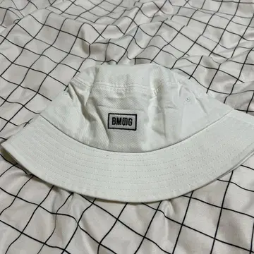 BMSG 화이트 버킷 햇