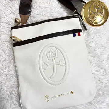 새상품급 까스텔바작 숄더백 로고 트리코 가죽