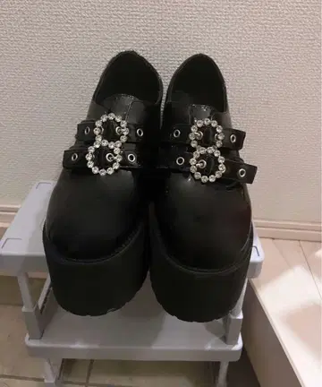 bubbles 더블 버클 통굽 신발 13cm 40