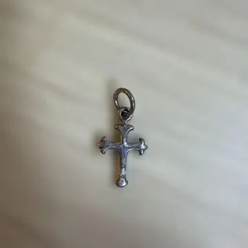 사1 실버 크로스형 펜던트 약1.5cm