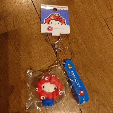 [ 키티 ] 미야쿠미야쿠 콜라보 회장 한정판 키링