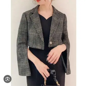 dazzlin 트위드 크롭 자켓 블랙 계열