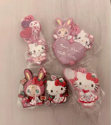 mezzopiano HELLOKITTY 캡슐 러버 스트랩 마스코트