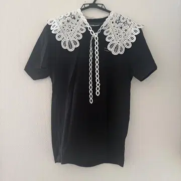 rokh 블랙 T셔츠 레이스 카라 부착