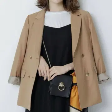 미사용 새상품 아푸와이저 리셰 테일러드 자켓 M 사이즈