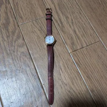Seiko 빨간색 가죽 시계 중고품