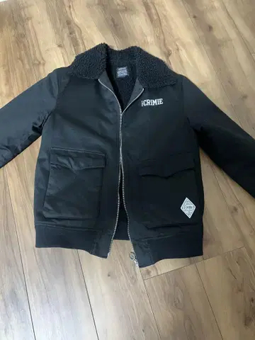 CRIME 블랙 자켓 플리스 카라 부착