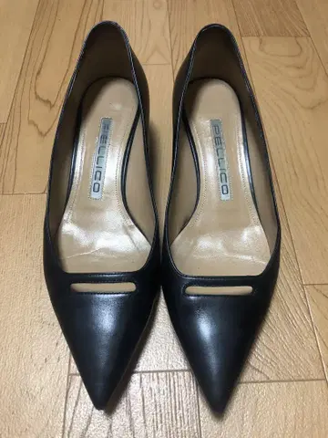 PELLICO 블랙 스틸레토 펌프스