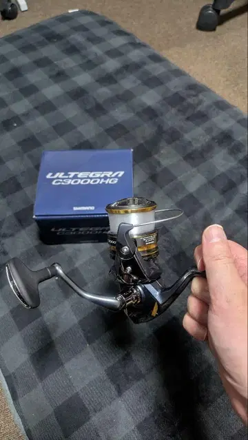 ULTEGRA C3000HG 스피닝 릴 박스 포함