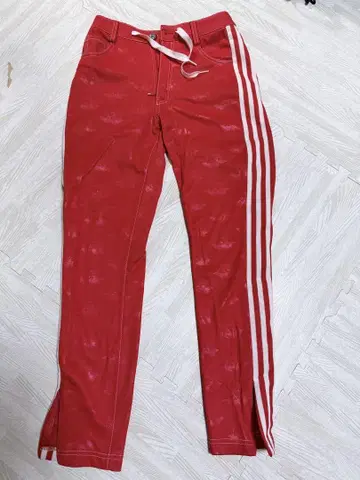 adidas 레드 스트라이프 저리 팬츠