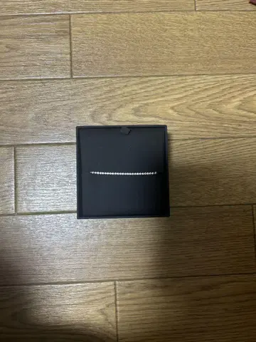 다니엘 웰링턴 팔찌
