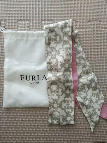 FURLA 스카프 반두