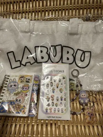 [ 미사용 ] LABUBU 캐릭터 굿즈 5점 할로윈 세일
